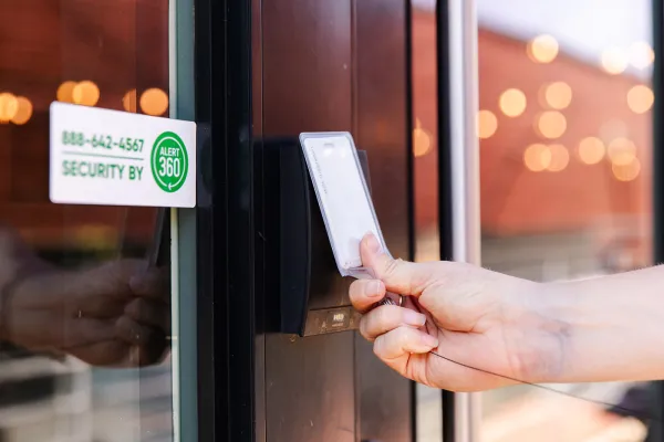 Access control helps bolster retail loss prevention